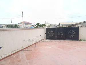 4bdrm Mansion in Lake Side Estate for sale