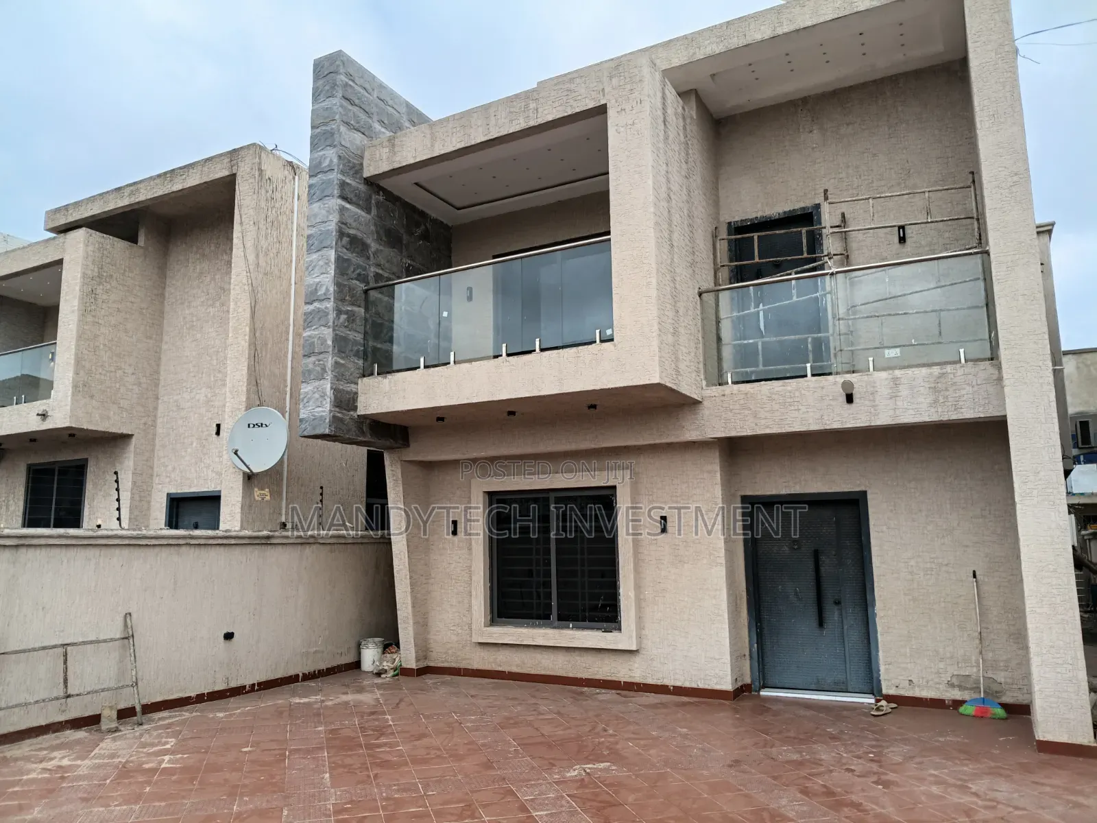 4bdrm Mansion in Lake Side Estate for sale
