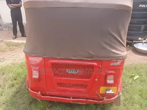 Bajaj RE 2024 Red