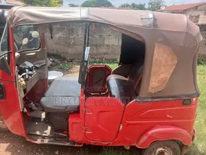 Bajaj RE 2024 Red