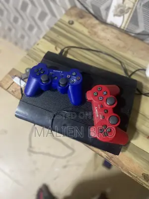 Fully Jailbroken Ps3 With 2 Controllers