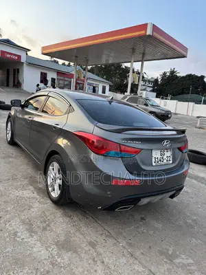 Hyundai Elantra SE Coupe FWD (1.8L 4cyl 6A) 2013 Gray