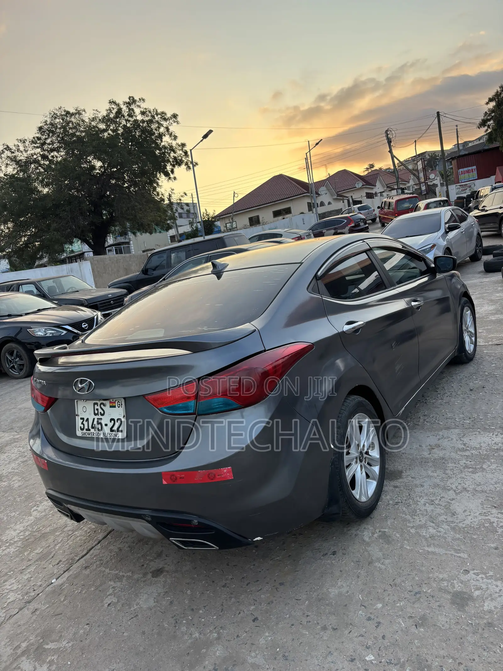 Hyundai Elantra SE Coupe FWD (1.8L 4cyl 6A) 2013 Gray