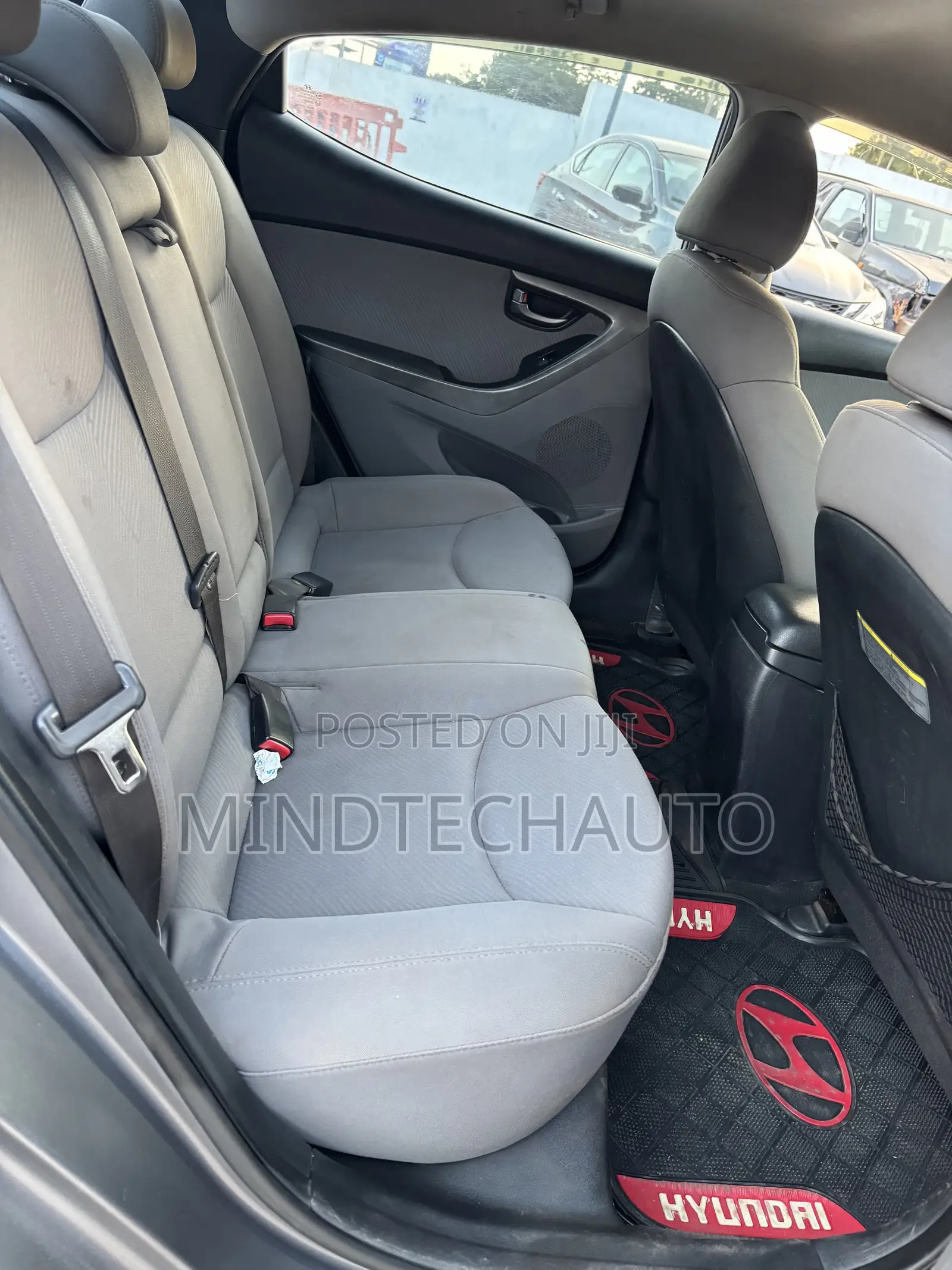 Hyundai Elantra SE Coupe FWD (1.8L 4cyl 6A) 2013 Gray