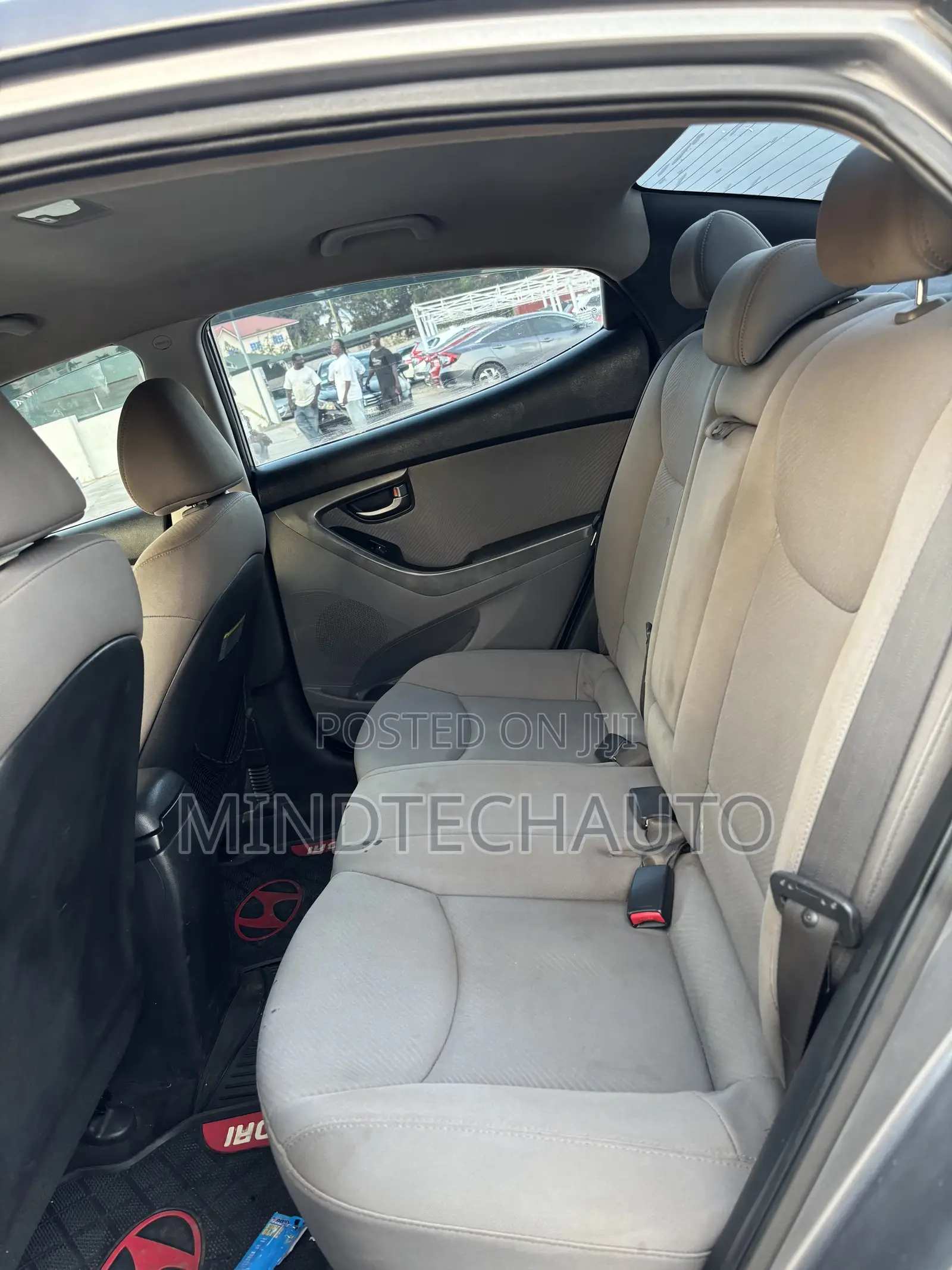 Hyundai Elantra SE Coupe FWD (1.8L 4cyl 6A) 2013 Gray