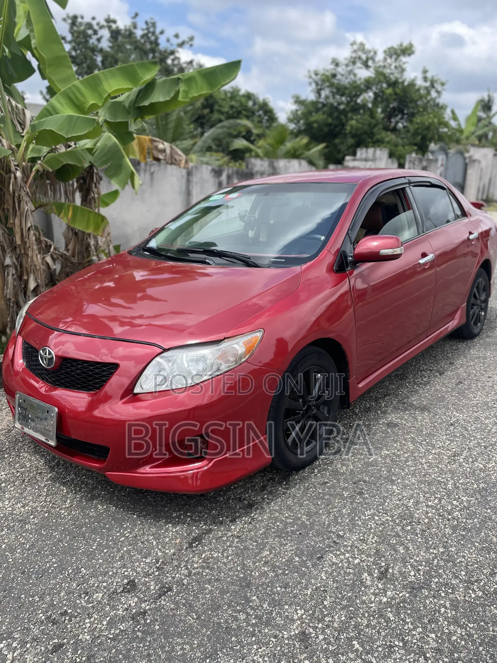 Toyota Corolla Base 4dr Sedan (1.8L 4cyl 5M) 2010 Red