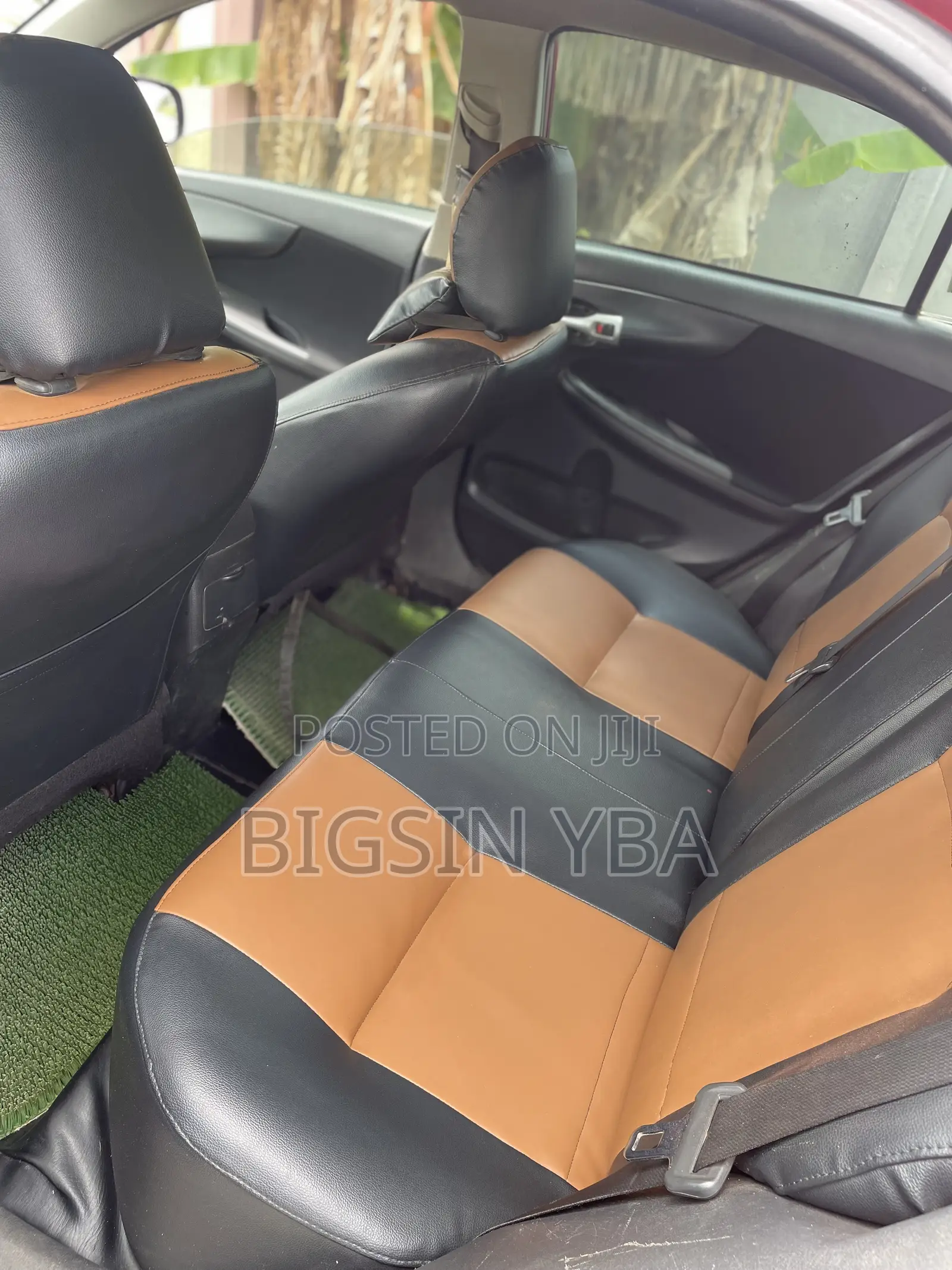 Toyota Corolla Base 4dr Sedan (1.8L 4cyl 5M) 2010 Red