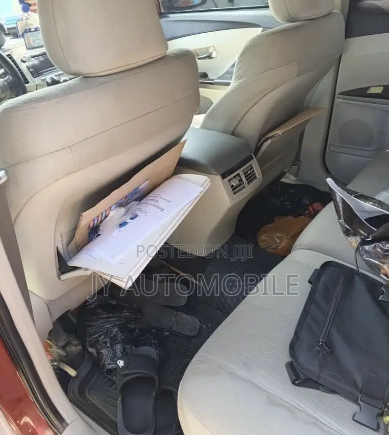 Toyota Venza 2010 Red