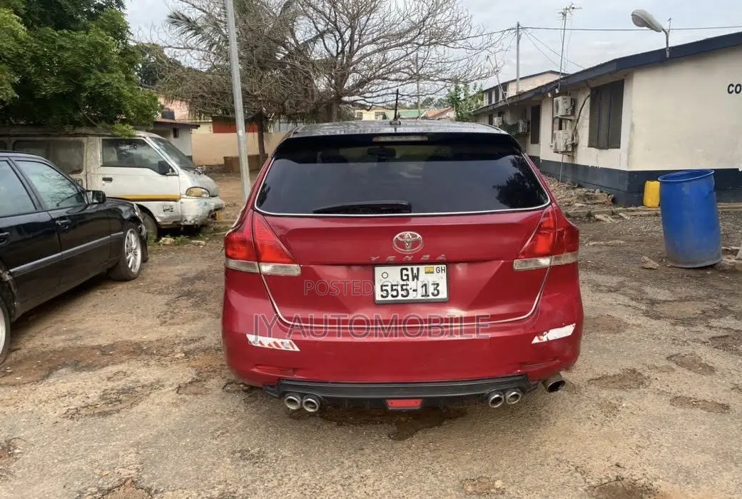 Toyota Venza 2010 Red
