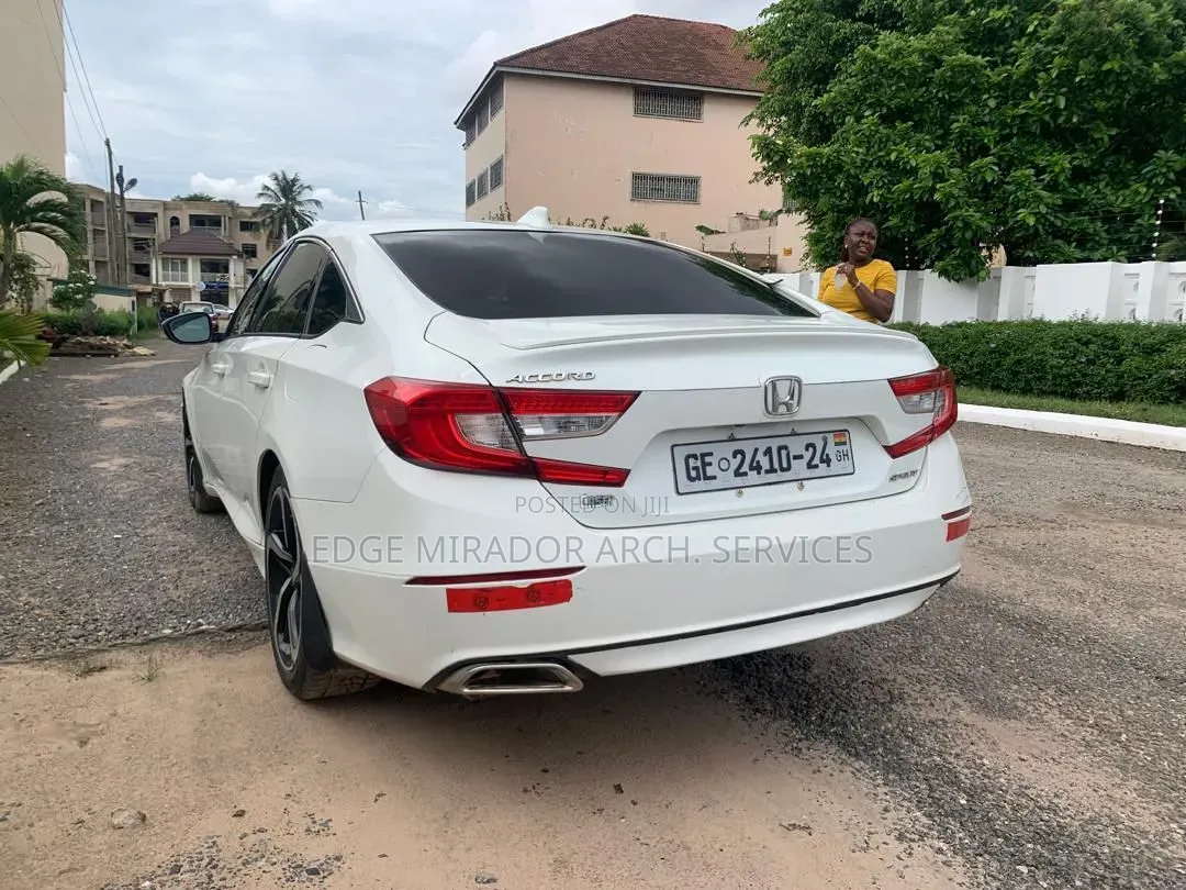 Honda Accord 2018 White