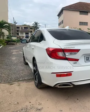 Honda Accord 2018 White