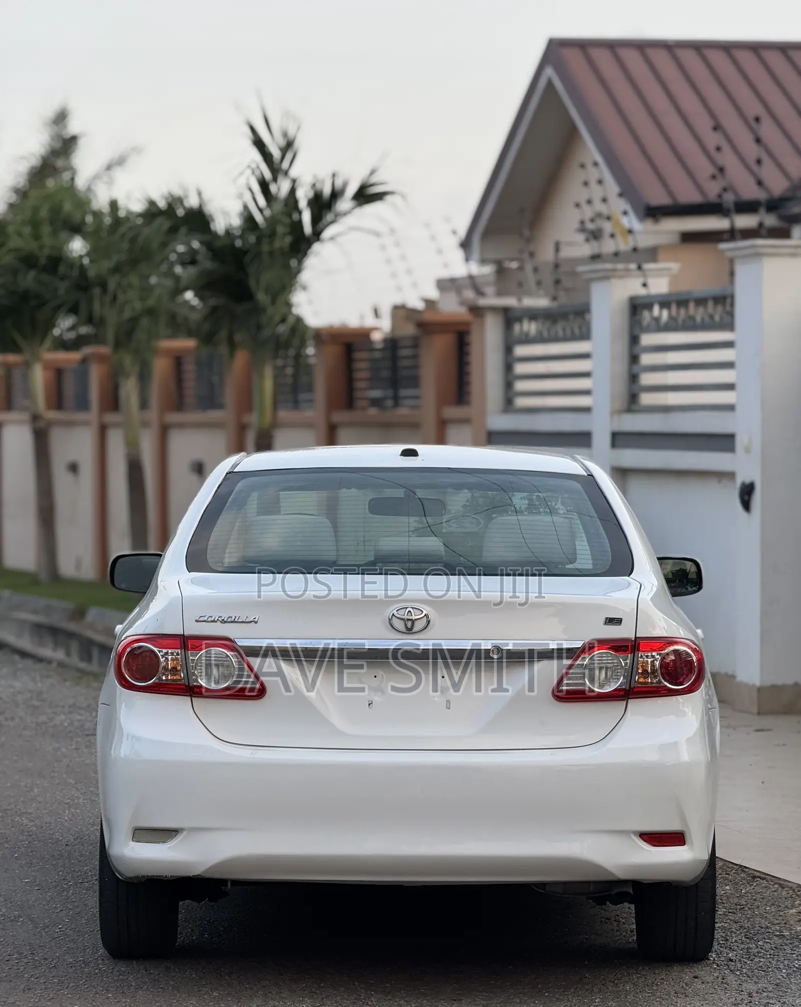 Toyota Corolla LE 4dr Sedan (1.8L 4cyl 4A) 2011 White