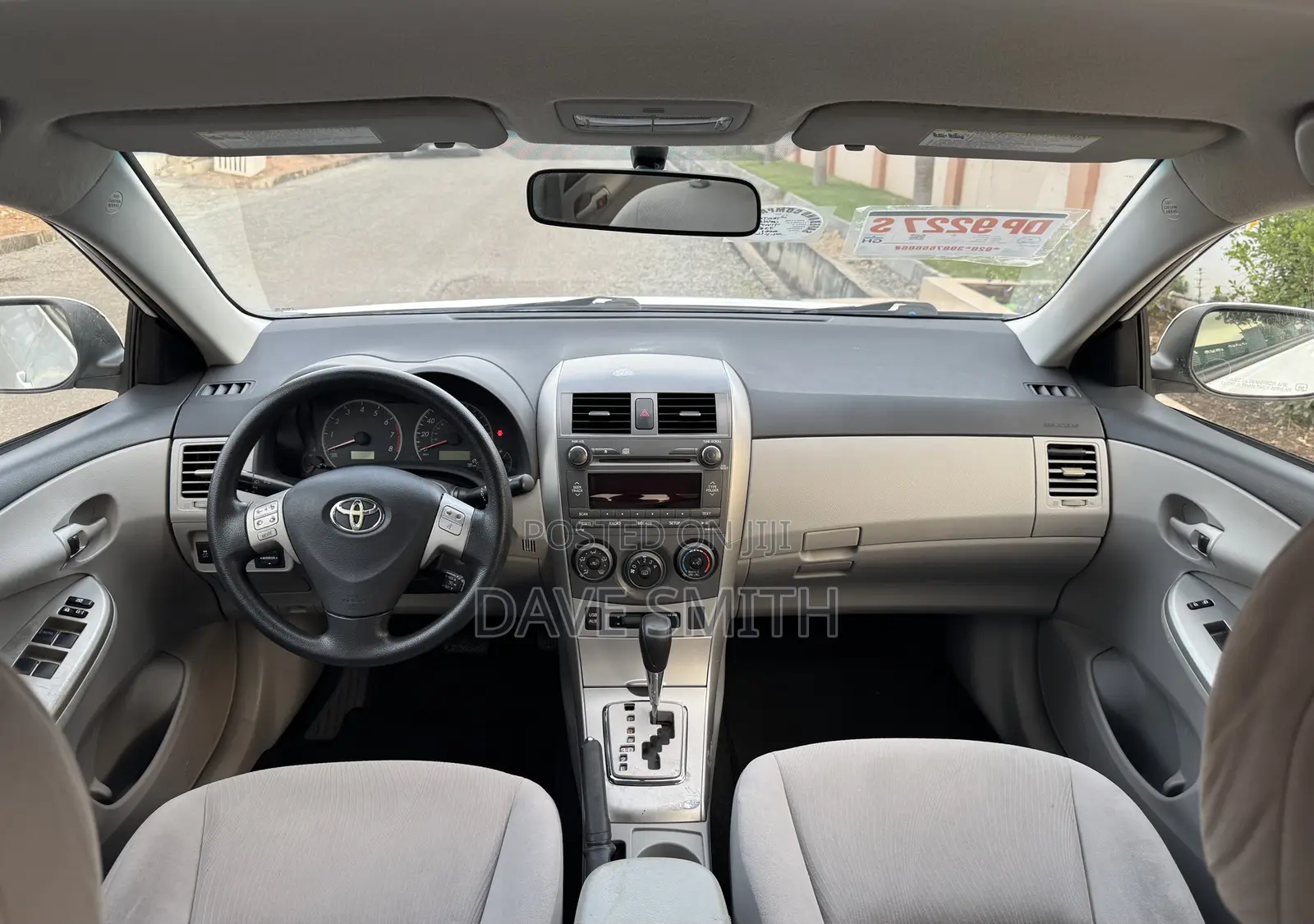 Toyota Corolla LE 4dr Sedan (1.8L 4cyl 4A) 2011 White