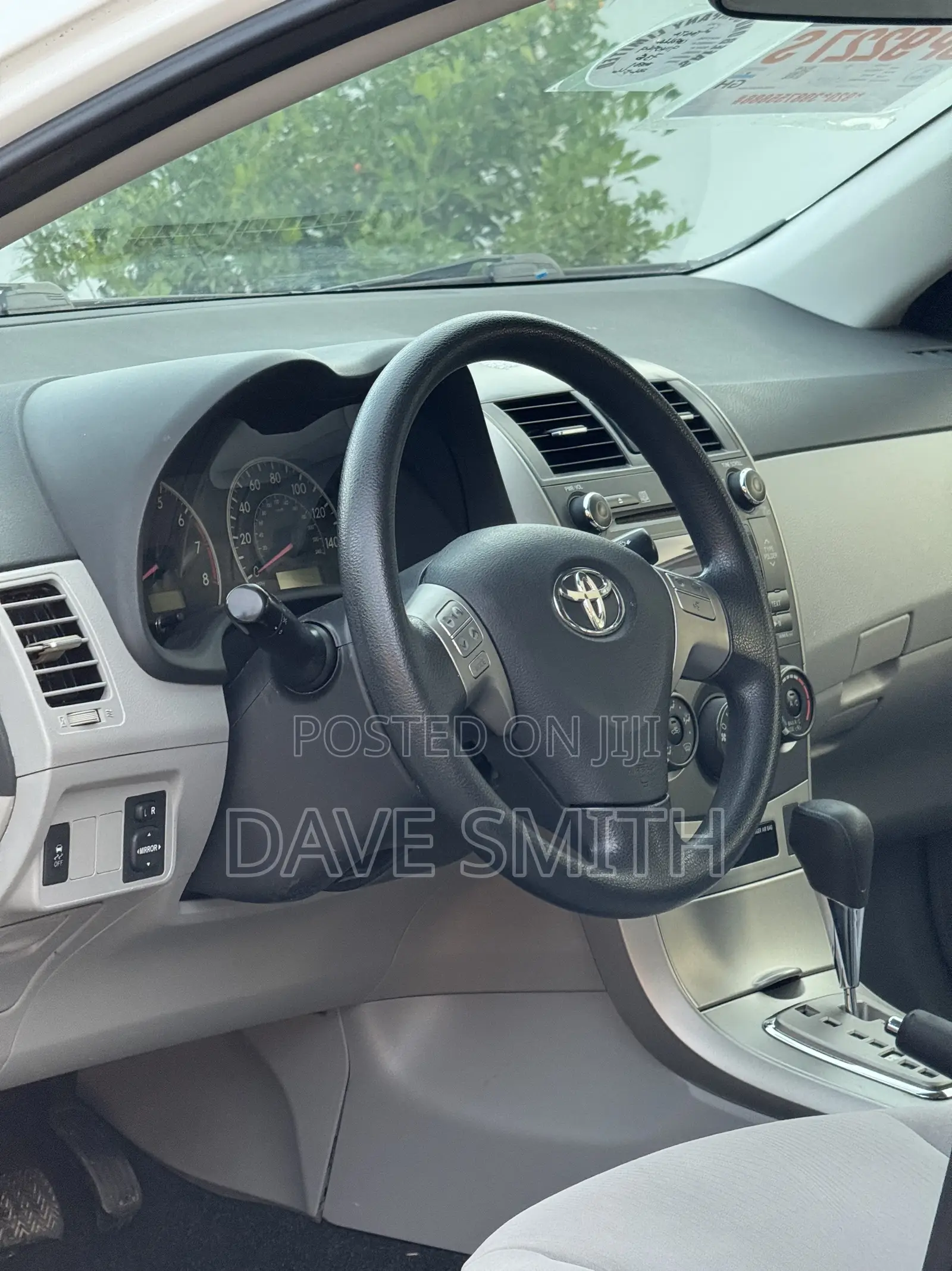 Toyota Corolla LE 4dr Sedan (1.8L 4cyl 4A) 2011 White
