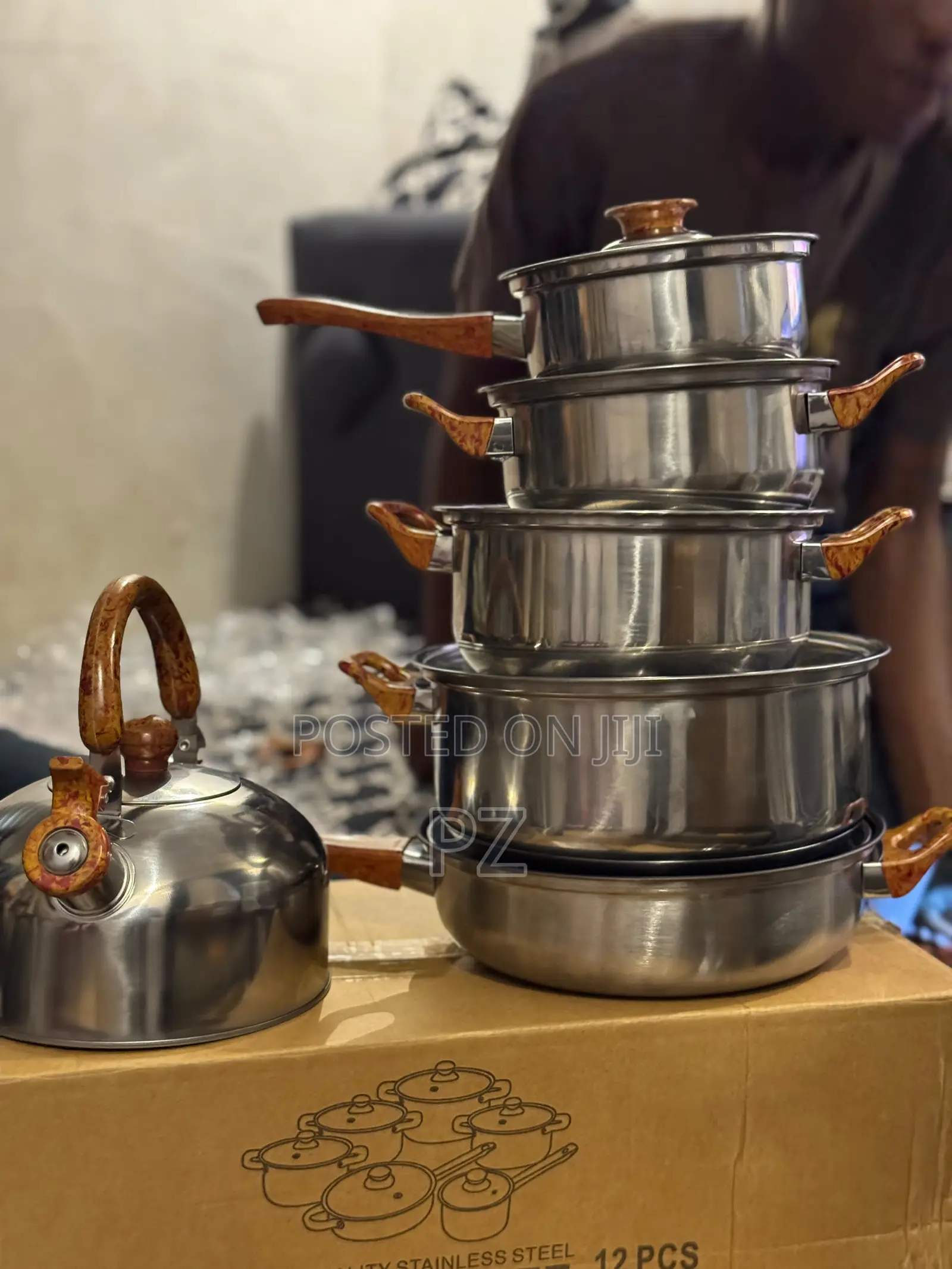 Stainless Steel Cookware Set With Wooden Grain Patterned Handles