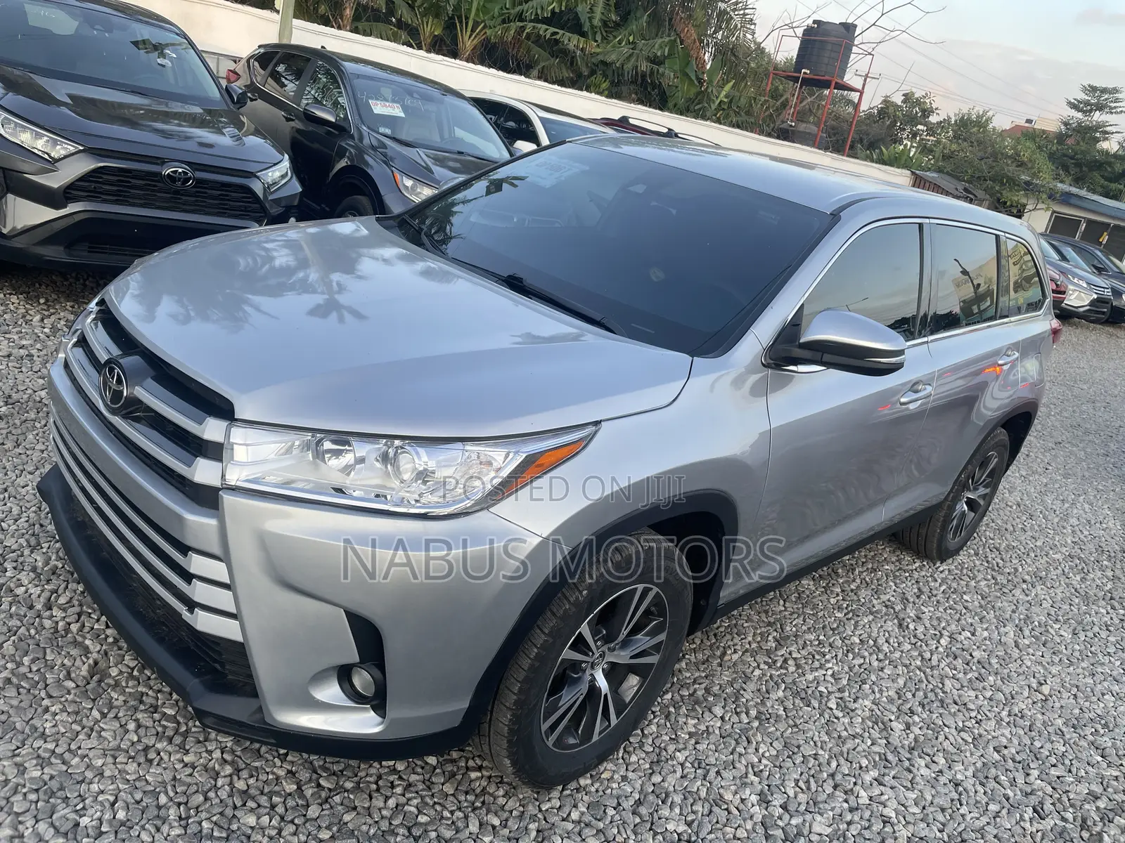 Toyota Highlander LE 2019 Silver