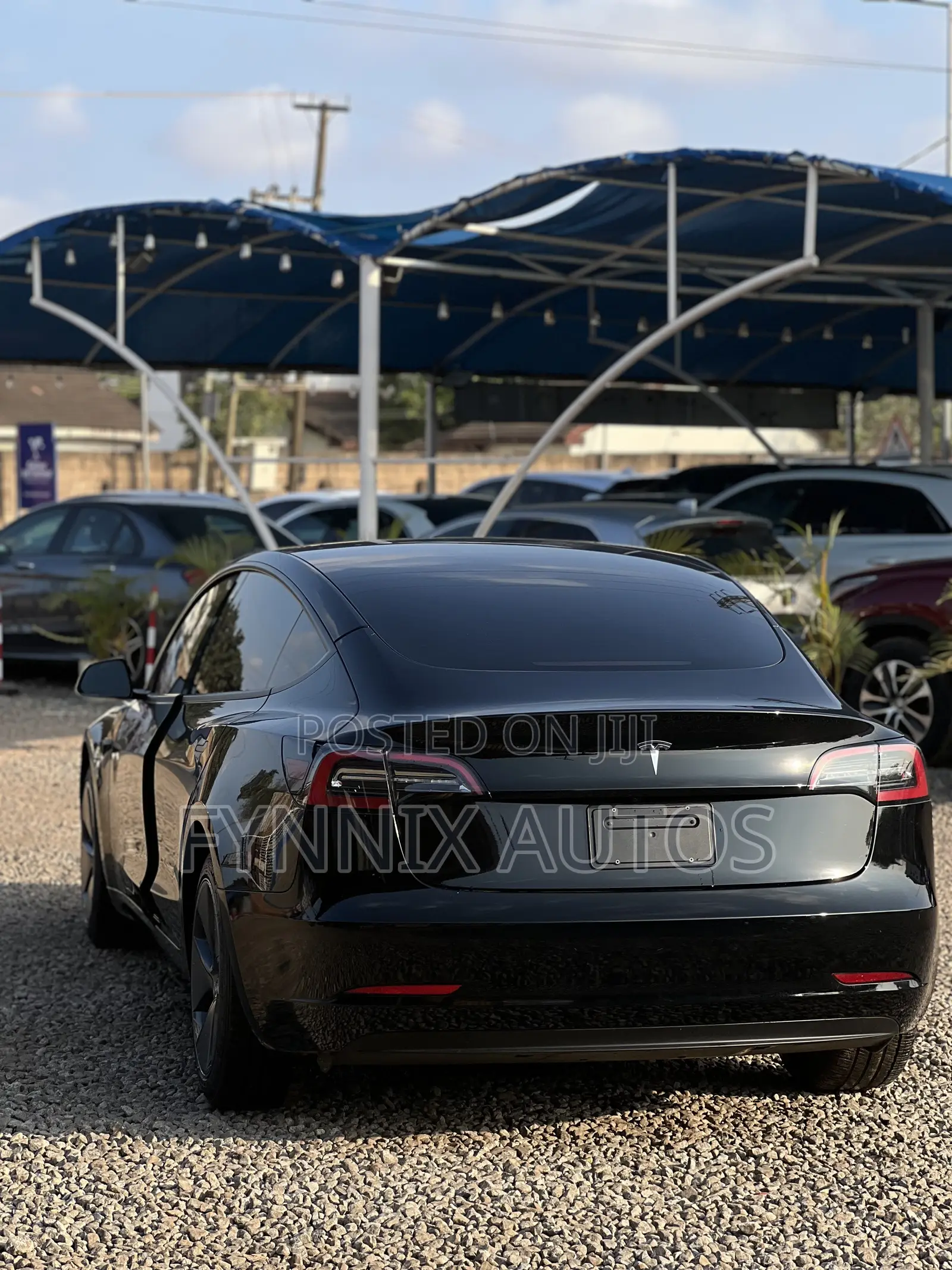 Tesla Model 3 Standard Range RWD 2023 Black