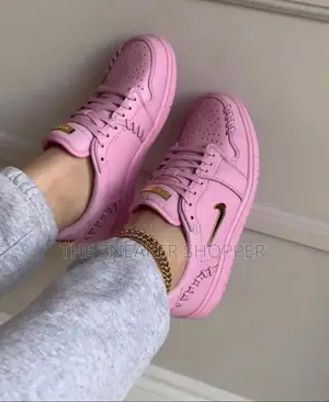 Air Jordan 1 Low Method of Make - "Medium Soft Pink / Metallic Gold"