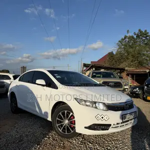Honda Civic LX 4dr Sedan (1.8L 4cyl CVT) 2014 White