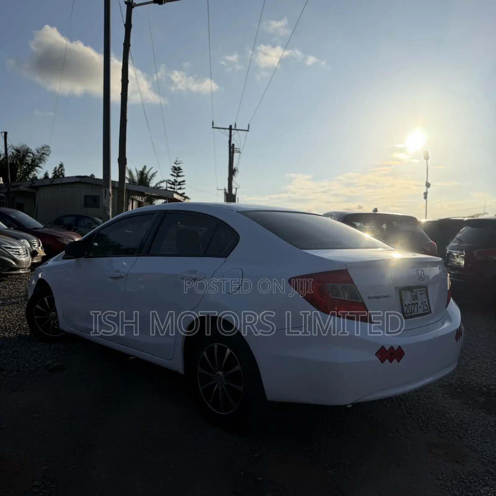 Honda Civic LX 4dr Sedan (1.8L 4cyl CVT) 2014 White