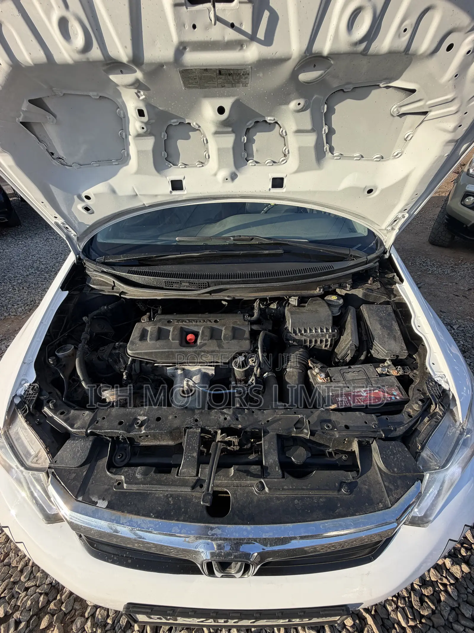 Honda Civic LX 4dr Sedan (1.8L 4cyl CVT) 2014 White