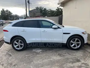 Jaguar F-Pace 35t 2017 White