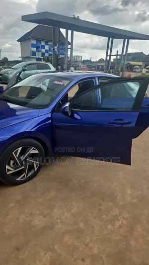 Hyundai Elantra 2024 Blue