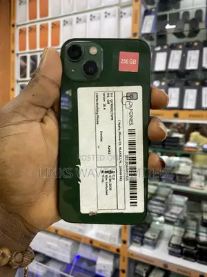 New Apple iPhone 13 128 GB Green