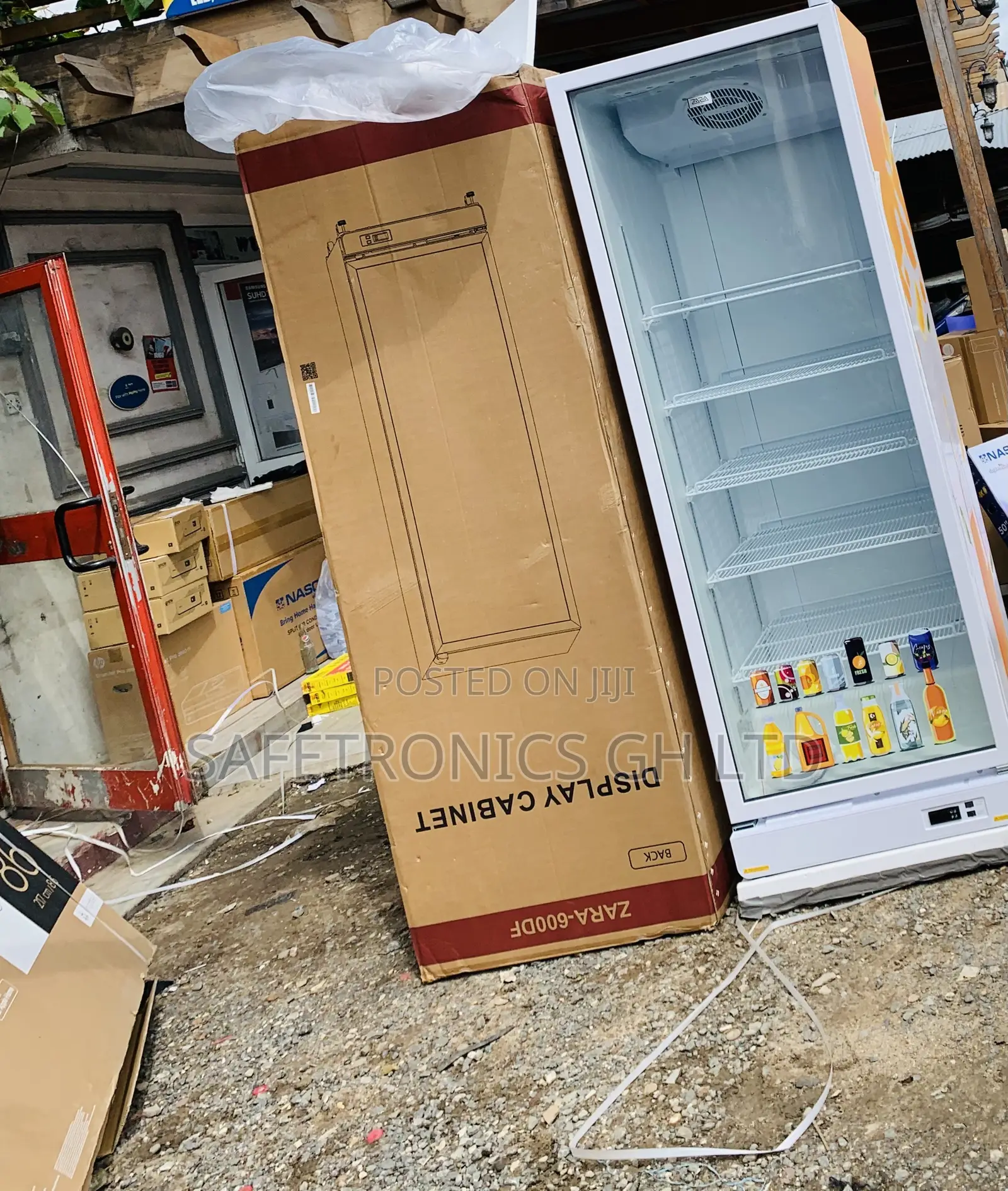 Bag Away 1 Door 591 Liters Zara-600df Glass Display Fridge