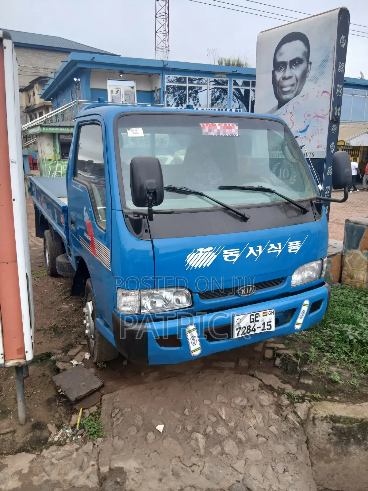 Strong and Neat Bongo Frontier With JT Engine