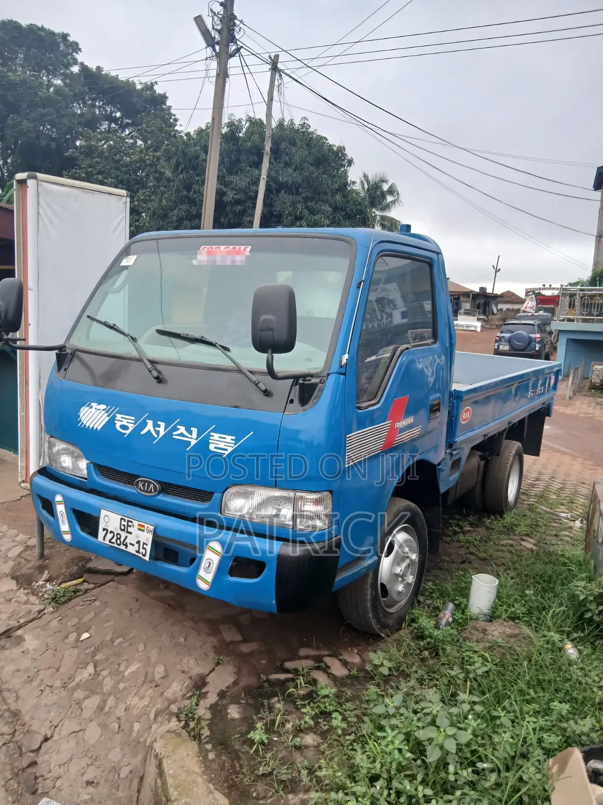Strong and Neat Bongo Frontier With JT Engine
