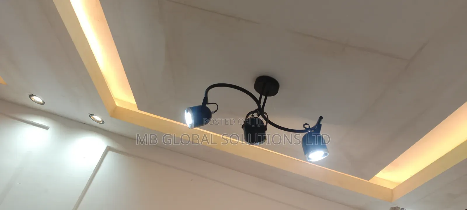 Luxury's Spotlight and Fans Installer