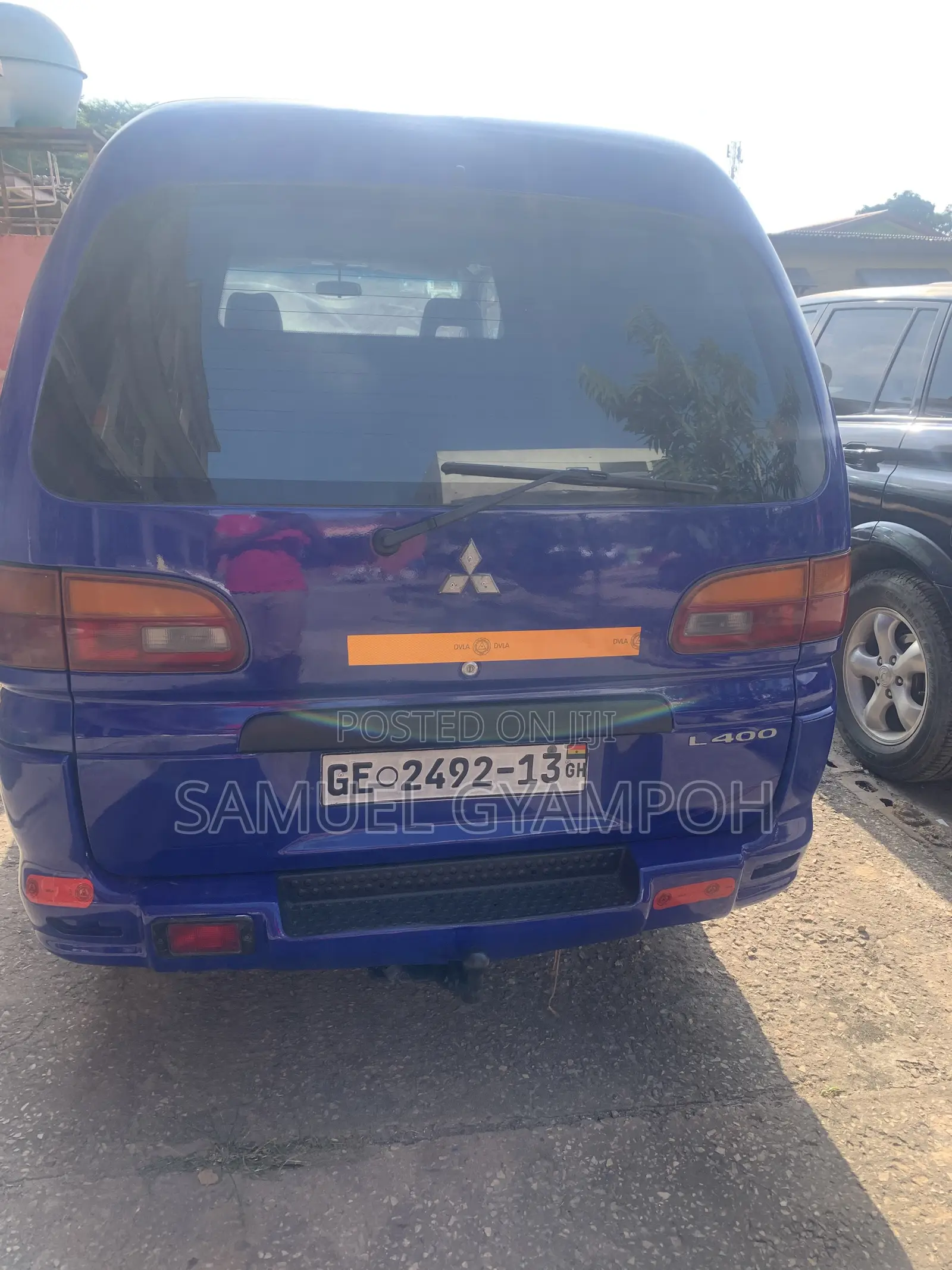 Mitsubishi L300 2002 Blue