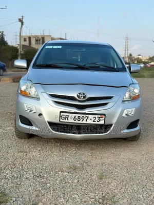 Toyota Belta 2010 Silver