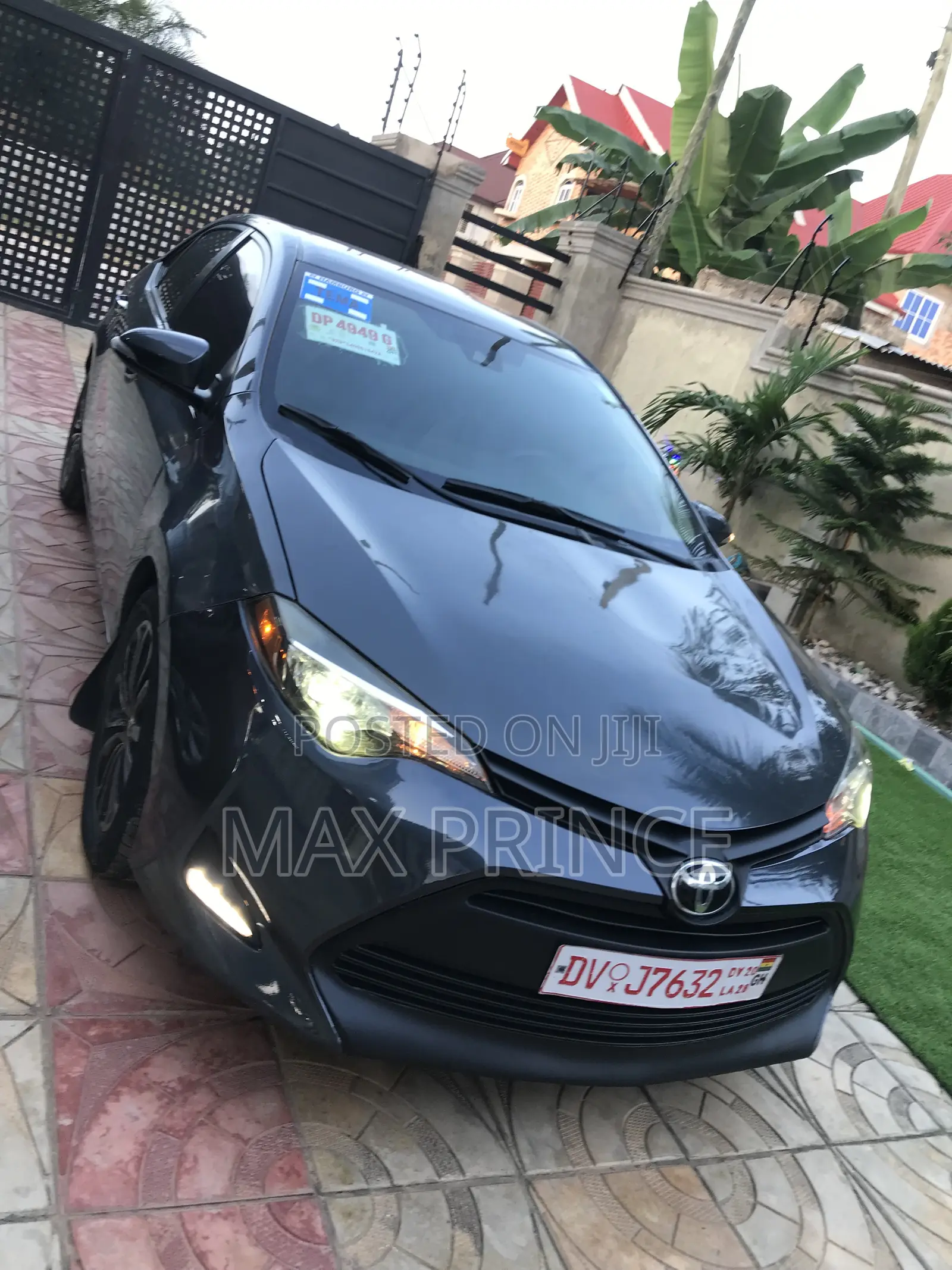 Toyota Corolla LE Eco (1.8L 4cyl 2A) 2019 Gray