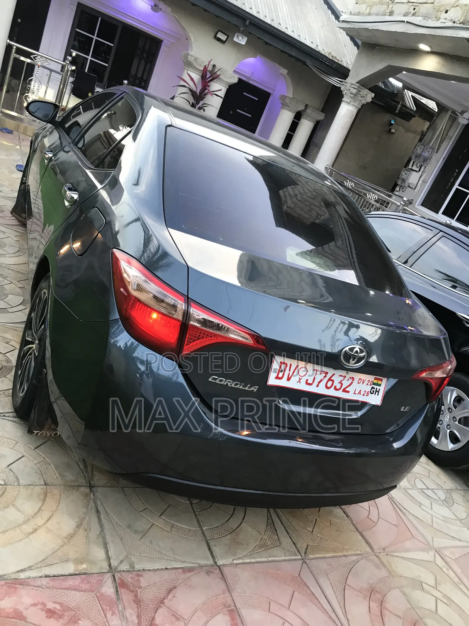 Toyota Corolla LE Eco (1.8L 4cyl 2A) 2019 Gray