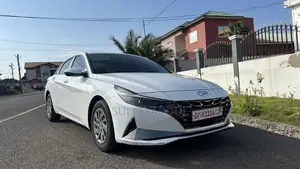 Hyundai Elantra 2021 White