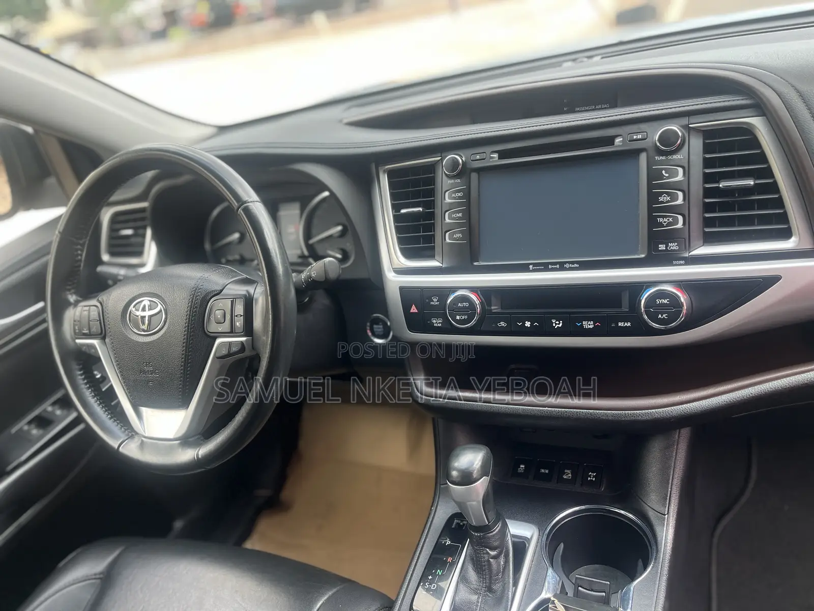 Toyota Highlander XLE 2019 Blue