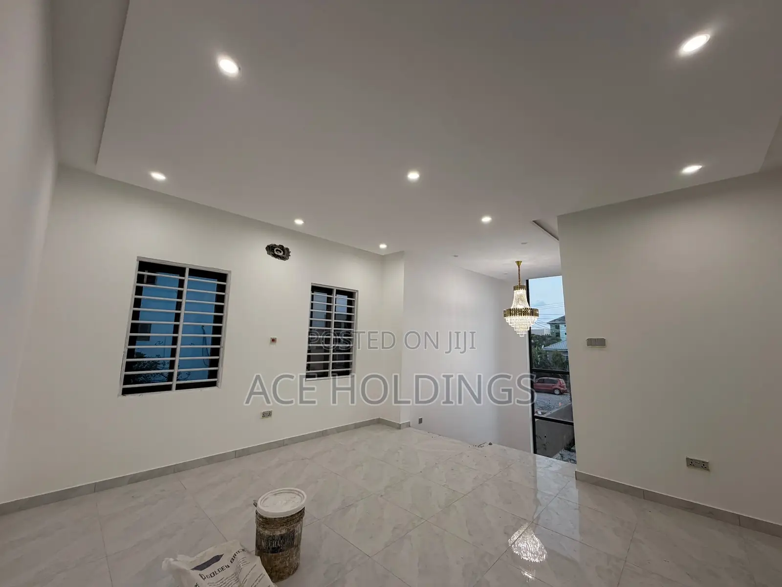4bdrm Mansion in Nmai Dzorn, School Junction for sale