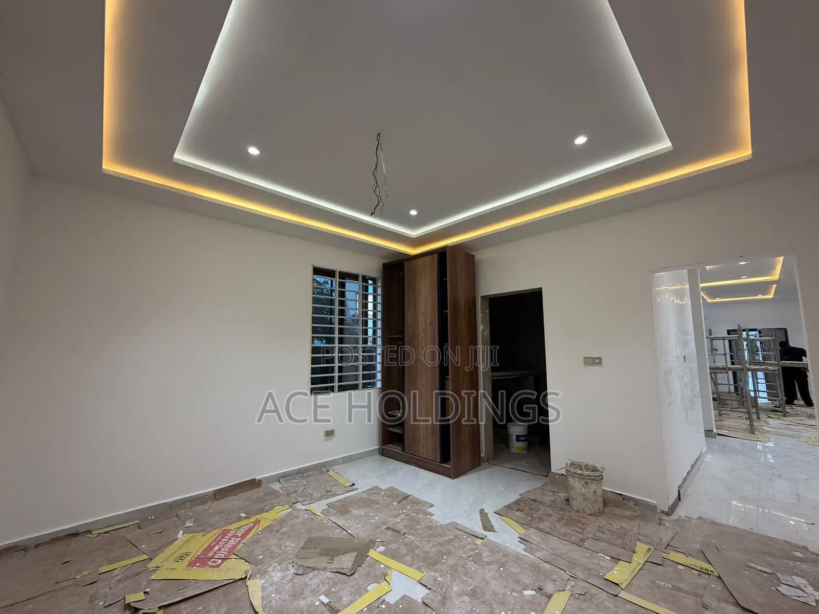 4bdrm Mansion in Nmai Dzorn, School Junction for sale