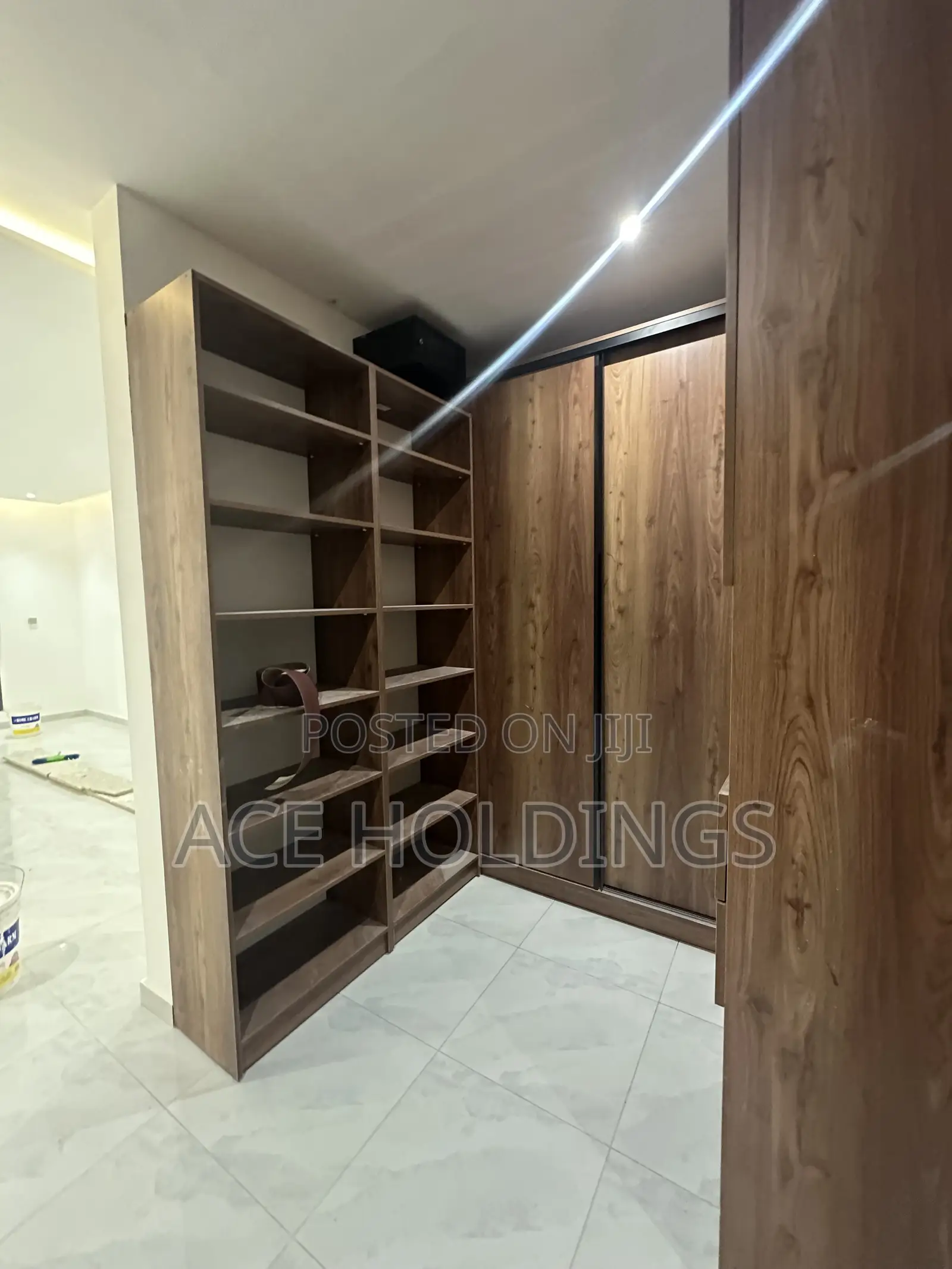 4bdrm Mansion in Nmai Dzorn, School Junction for sale