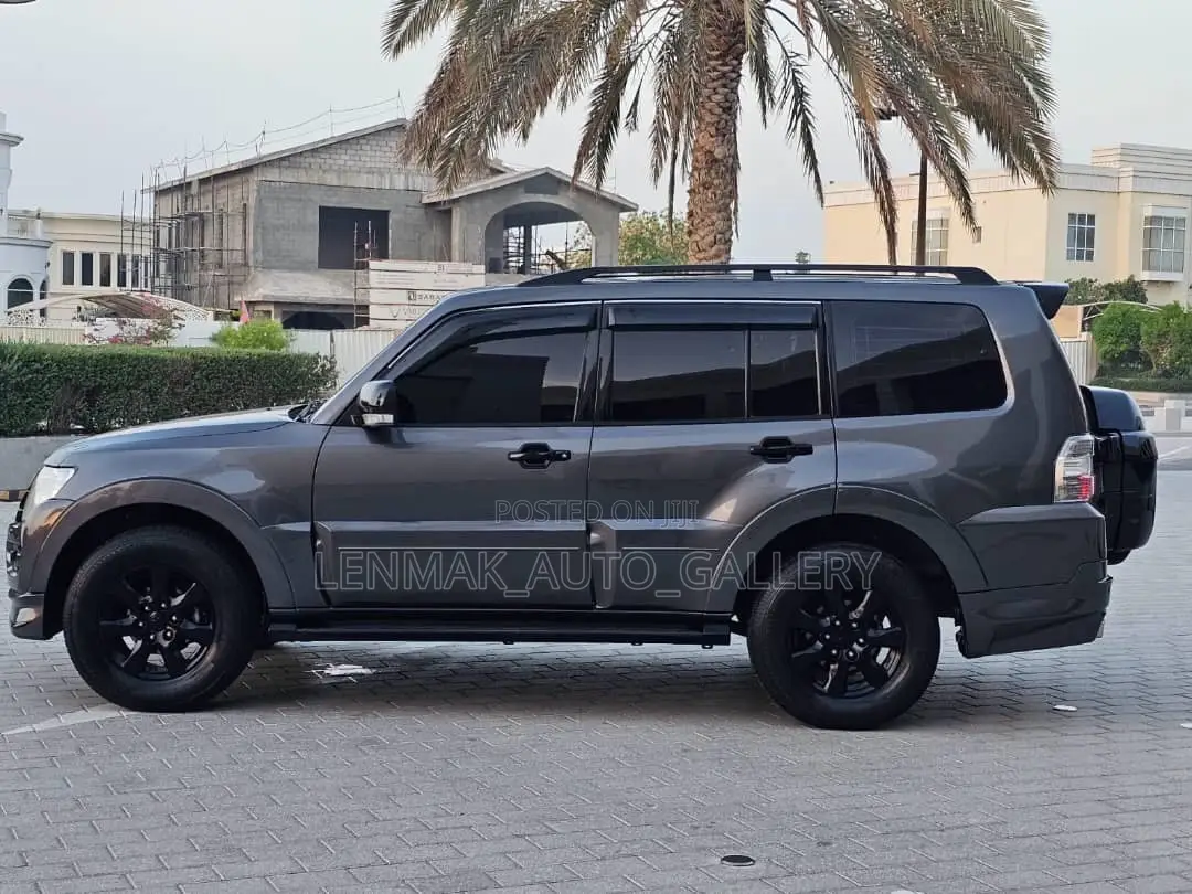 Mitsubishi Pajero 2020 Black