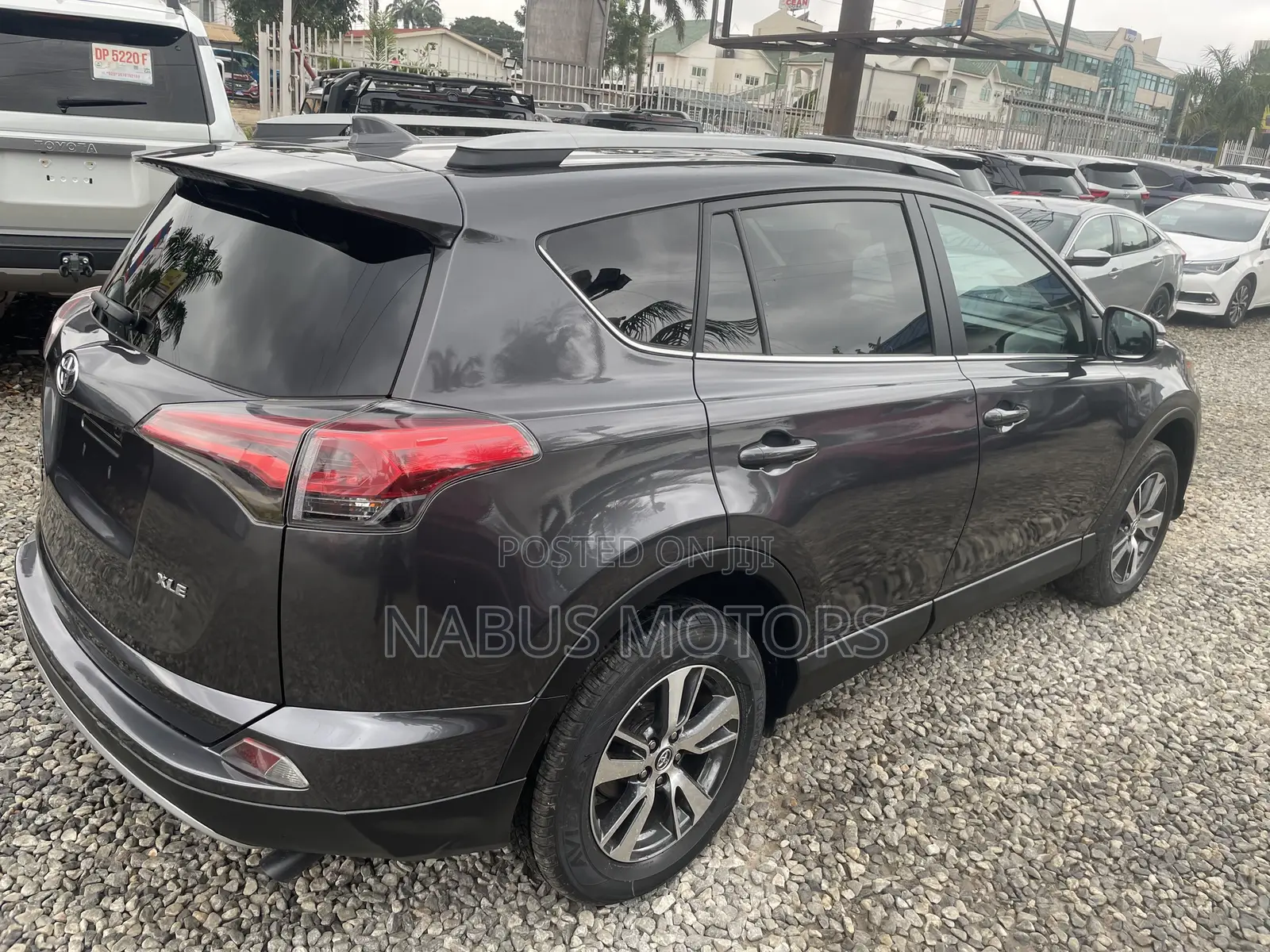 Toyota RAV4 XLE 4dr SUV AWD (2.5L 4cyl 6A) 2018 Gray