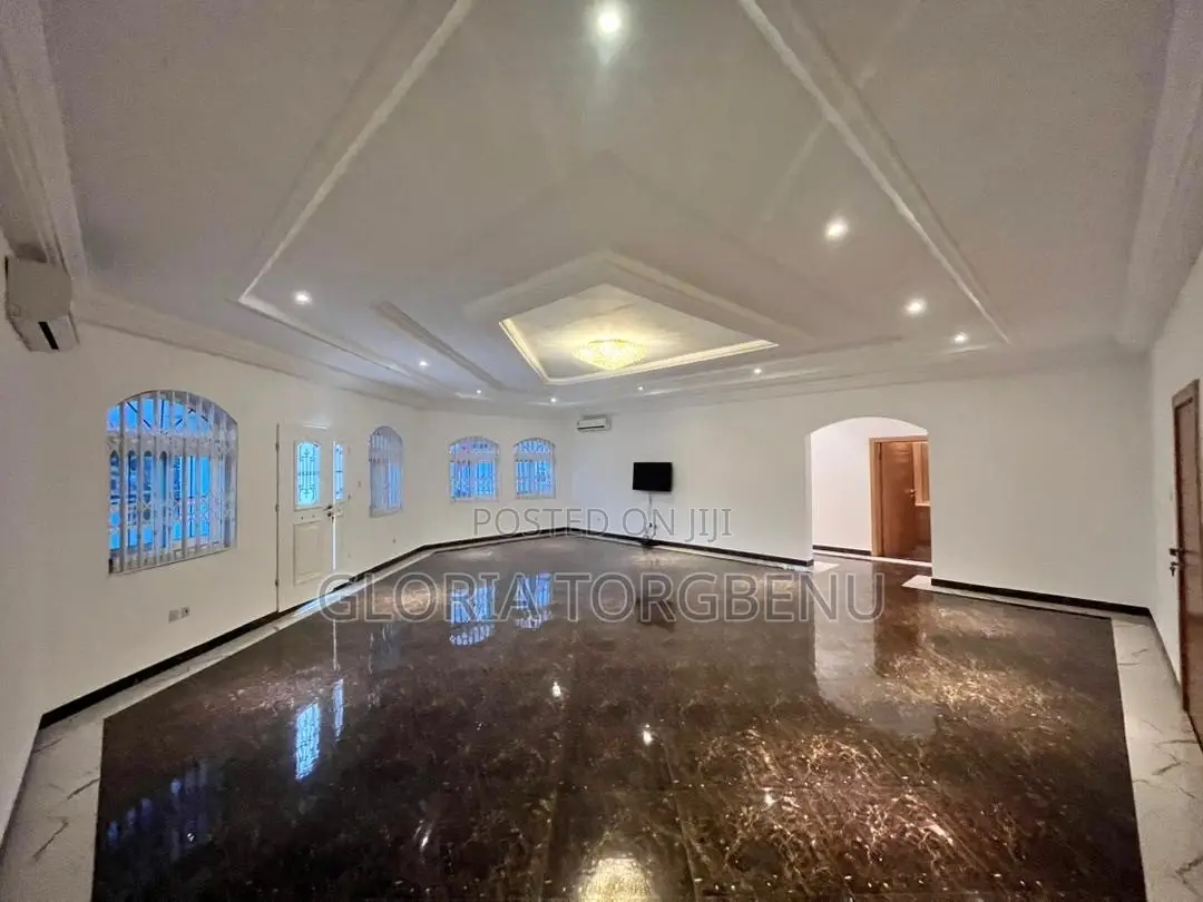 5bdrm House in East Legon for rent