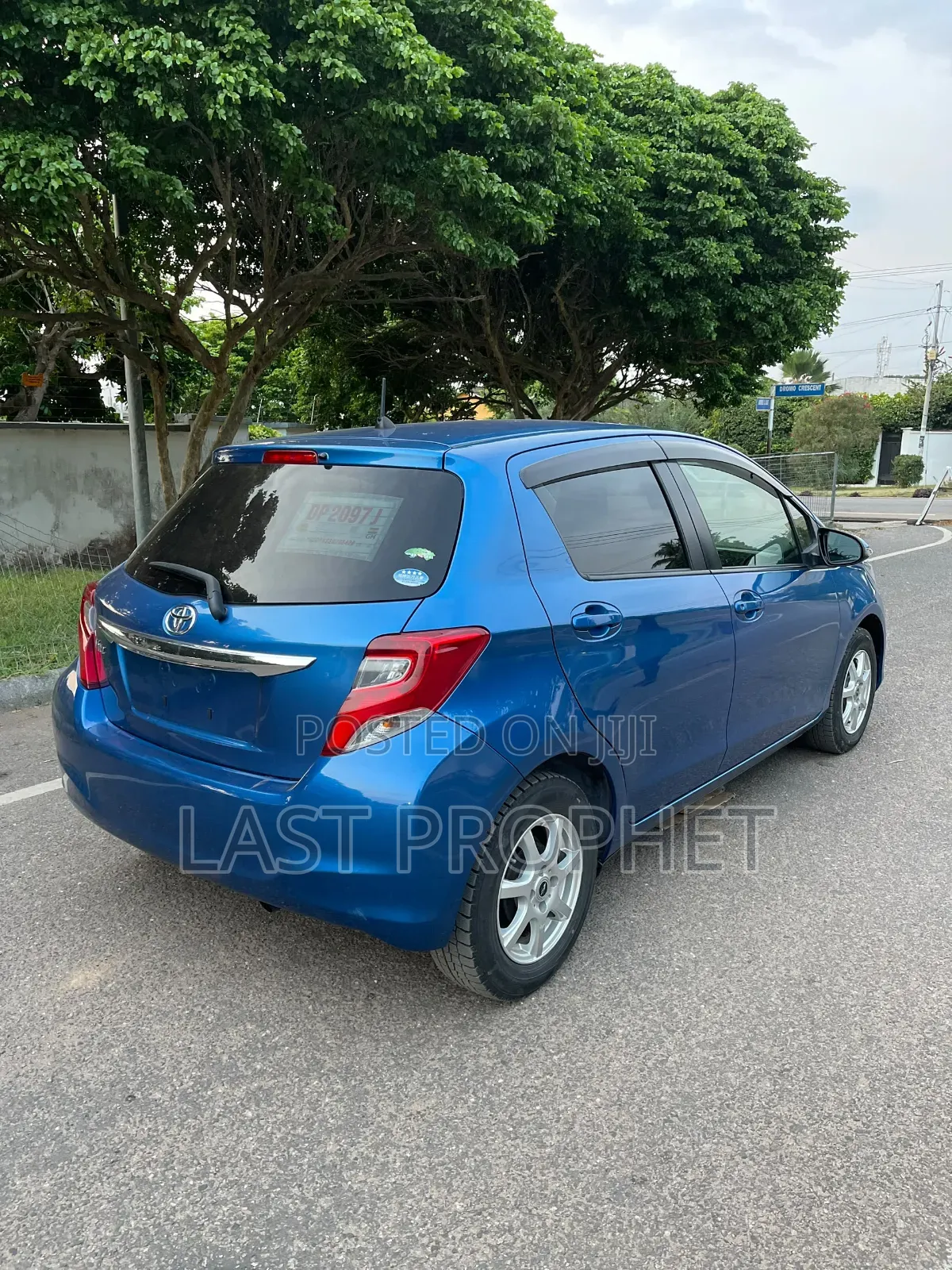 Toyota Vitz 1.3 FWD 5dr 2015 Blue