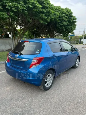 Toyota Vitz 1.3 FWD 5dr 2015 Blue