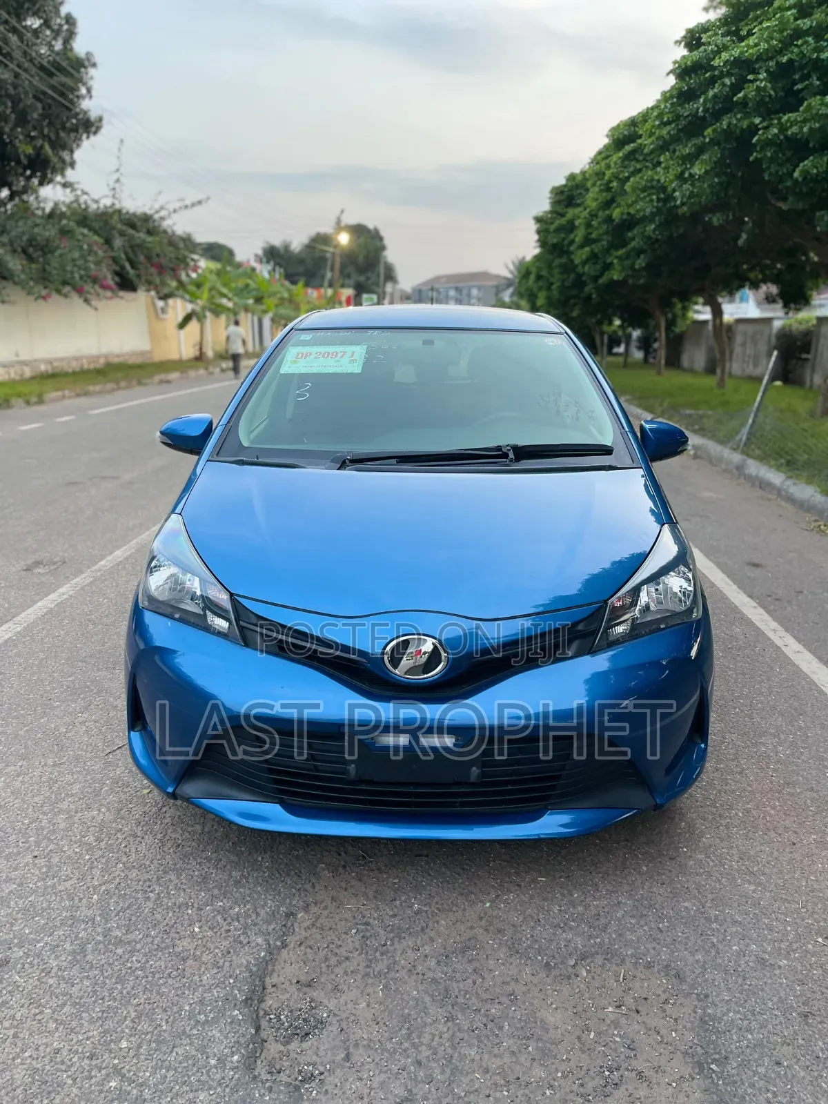 Toyota Vitz 1.3 FWD 5dr 2015 Blue