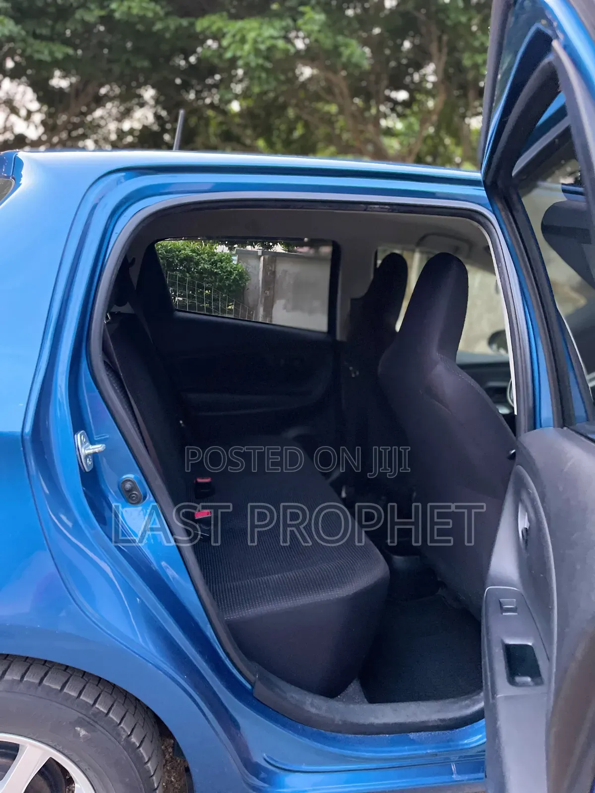 Toyota Vitz 1.3 FWD 5dr 2015 Blue