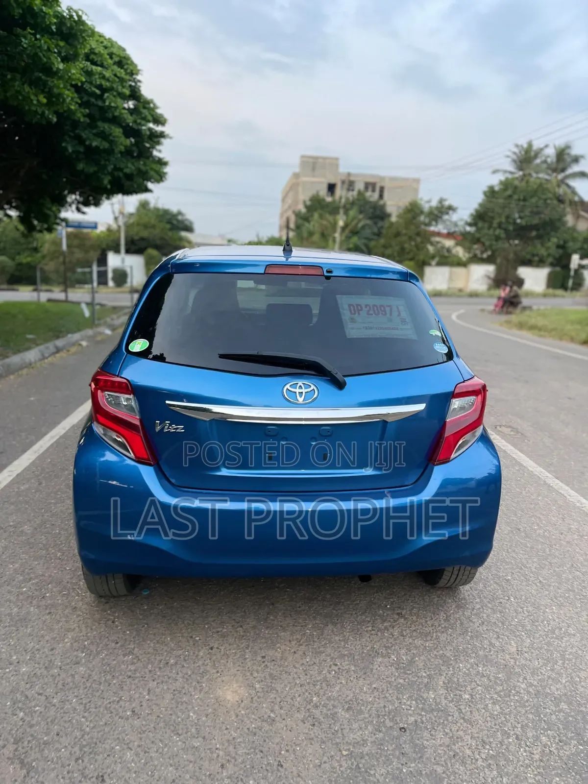 Toyota Vitz 1.3 FWD 5dr 2015 Blue