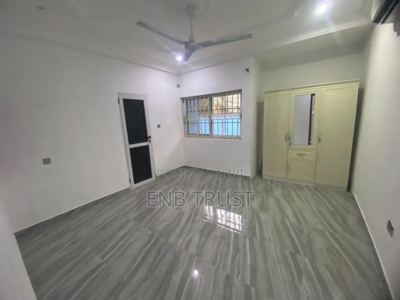 6bdrm Duplex in Haatso, Ga East Municipal for sale